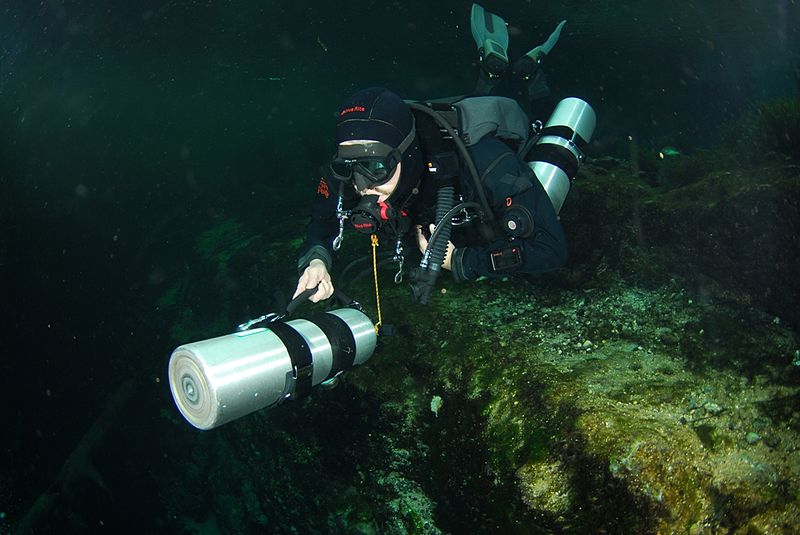 Sidemount Diving:  Fad, Phase or Here to Stay?
