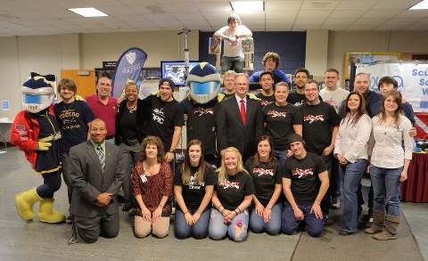 Ohio college divers set world record
