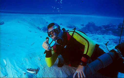 Join an underwater treasure hunting expedition in the Florida Keys